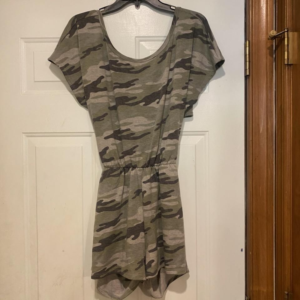 VENUS Gray Knit Top